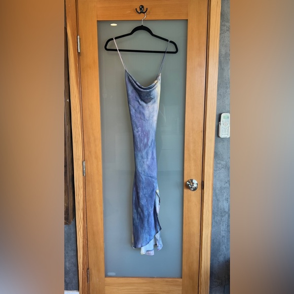 ASTR The Label blue and white tie-dye midi dress - Picture 1 of 3